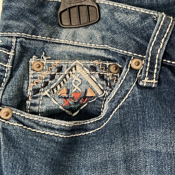 Women’s ND Weekend crop Jean - Picture 2 of 5